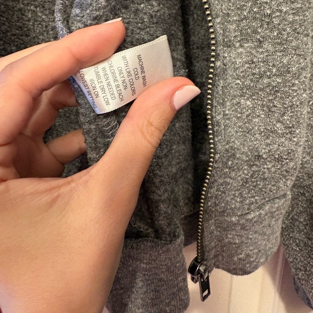 Brandy Melville gray zip up hoodie - Cotton blend One Size - Picture 3 of 5
